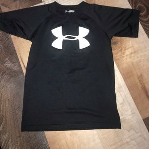 Under armor boys t-shirt